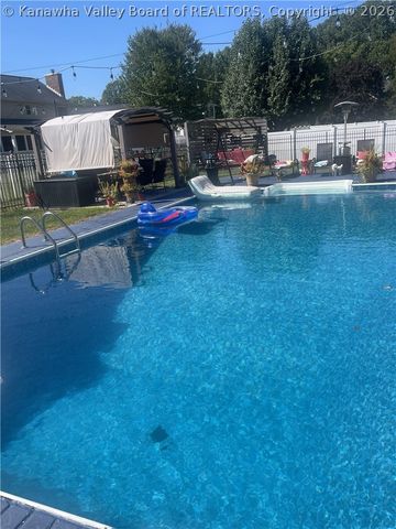 327 Northridge Drive, Hurricane, WV 25526