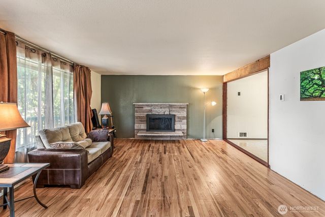 4218 192nd Place SW, Lynnwood, WA 98036