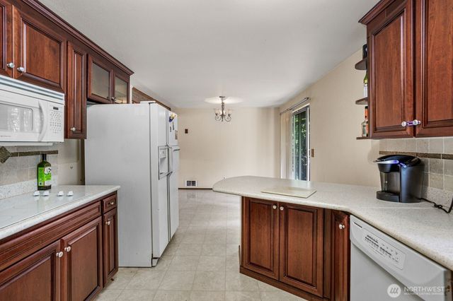 4218 192nd Place SW, Lynnwood, WA 98036