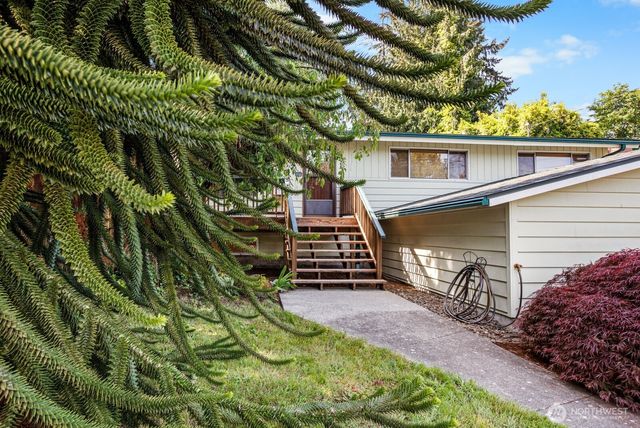 4218 192nd Place SW, Lynnwood, WA 98036