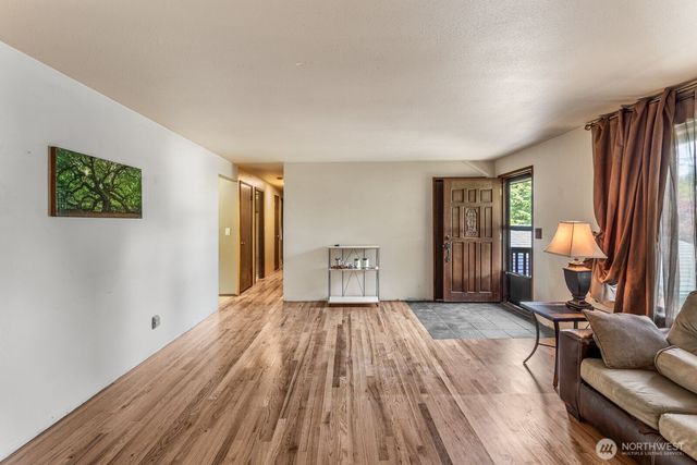 4218 192nd Place SW, Lynnwood, WA 98036