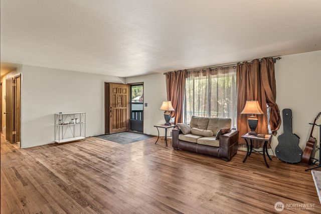 4218 192nd Place SW, Lynnwood, WA 98036