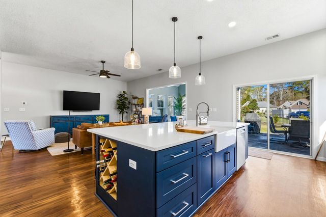 71 Willowbend Dr., Murrells Inlet, SC 29576