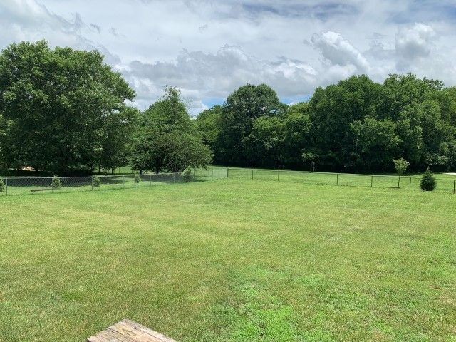 2306 Pumpkin Creek Ln, Spring Hill, TN 37174