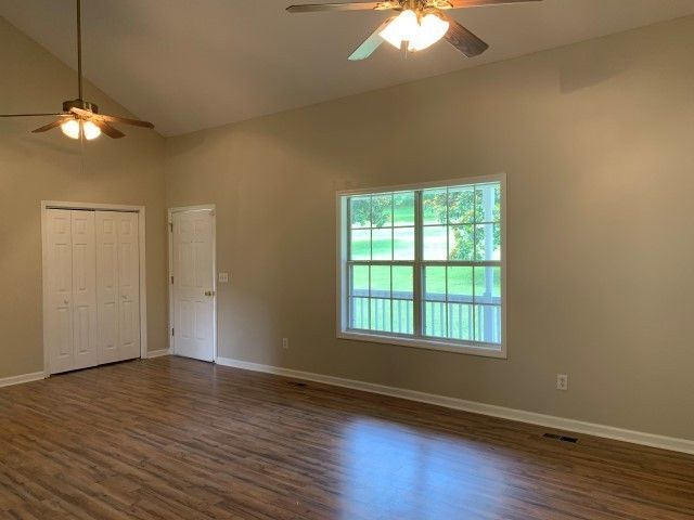 2306 Pumpkin Creek Ln, Spring Hill, TN 37174