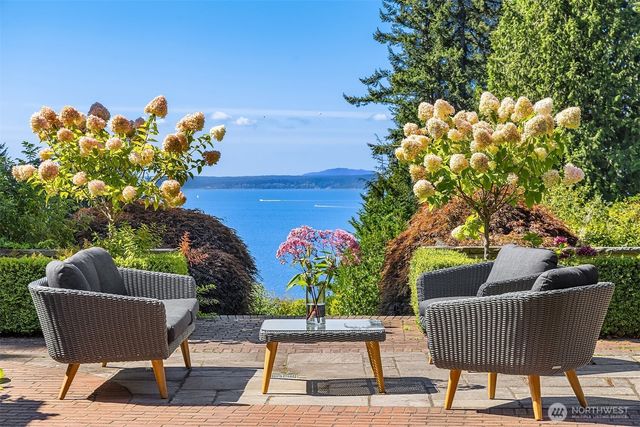 72 Olympic Drive NW, Shoreline, WA 98177