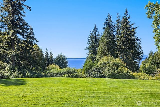 72 Olympic Drive NW, Shoreline, WA 98177