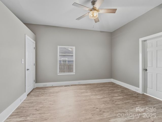 4313 Hovis Road, Charlotte, NC 28208