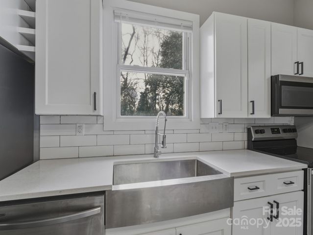 4313 Hovis Road, Charlotte, NC 28208