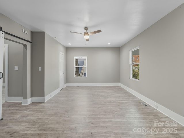 4313 Hovis Road, Charlotte, NC 28208