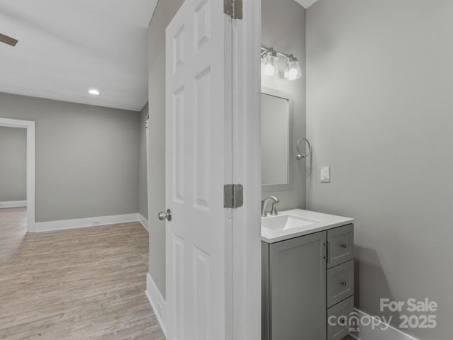 4313 Hovis Road, Charlotte, NC 28208