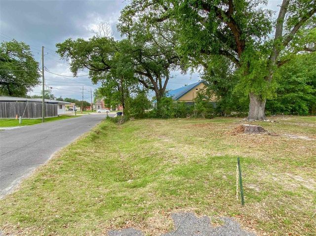 1504 Walker Lane, Sulphur, LA 70663