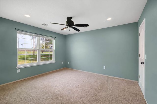 297 Meeker Drive, Gentry, AR 72734