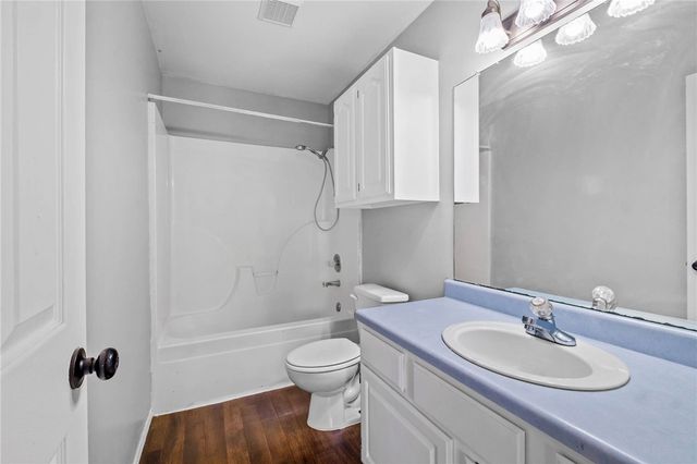 297 Meeker Drive, Gentry, AR 72734