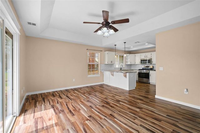 297 Meeker Drive, Gentry, AR 72734