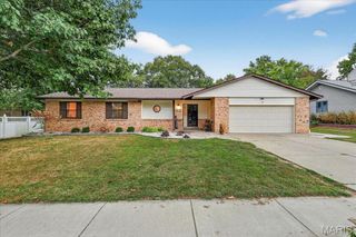 1105 White Lake Drive, St Charles, MO 63301