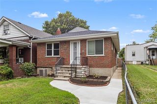 4164 Walsh, St Louis, MO 63116