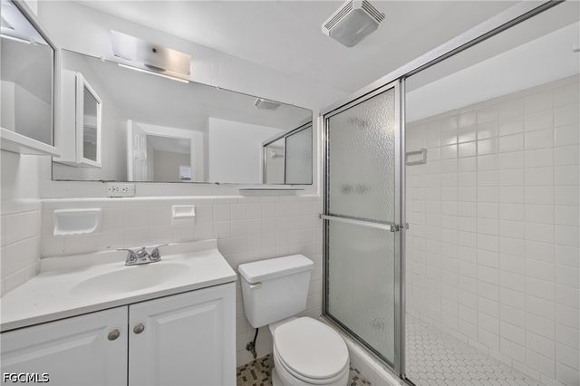 2544 1st ST 108, Fort Myers, FL 33901