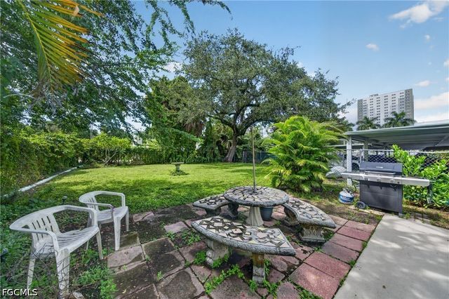 2544 1st ST 108, Fort Myers, FL 33901