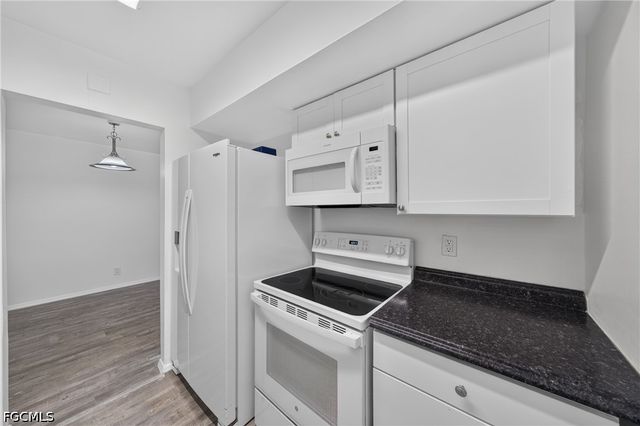 2544 1st ST 108, Fort Myers, FL 33901