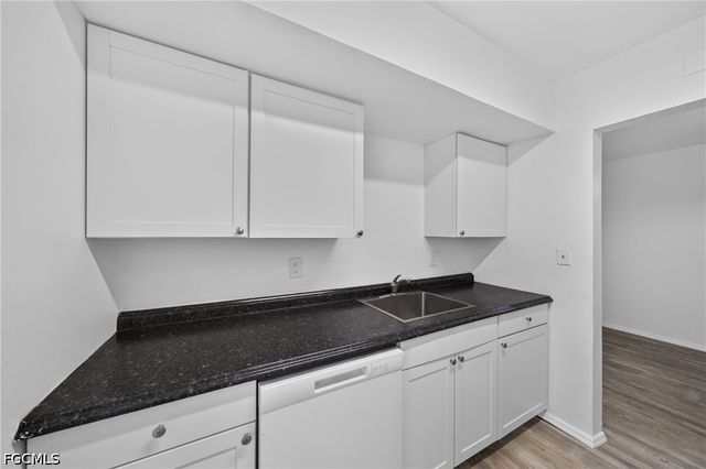 2544 1st ST 108, Fort Myers, FL 33901