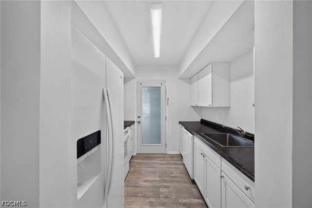 2544 1st ST 108, Fort Myers, FL 33901