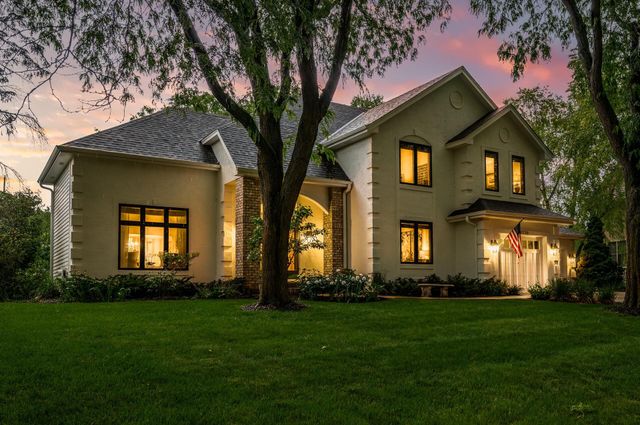 18720 25th Avenue N, Plymouth, MN 55447