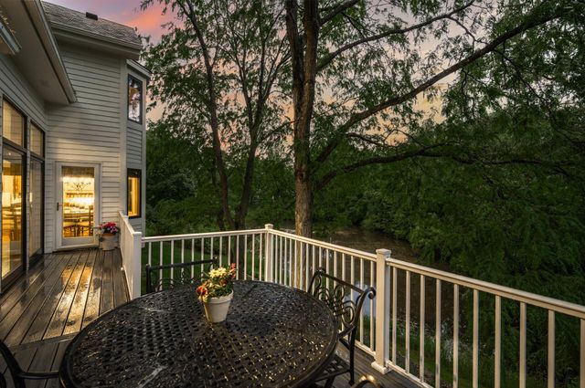 18720 25th Avenue N, Plymouth, MN 55447