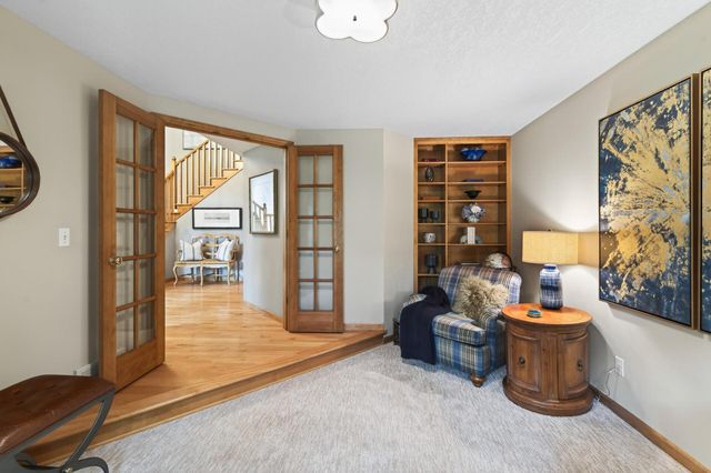 18720 25th Avenue N, Plymouth, MN 55447