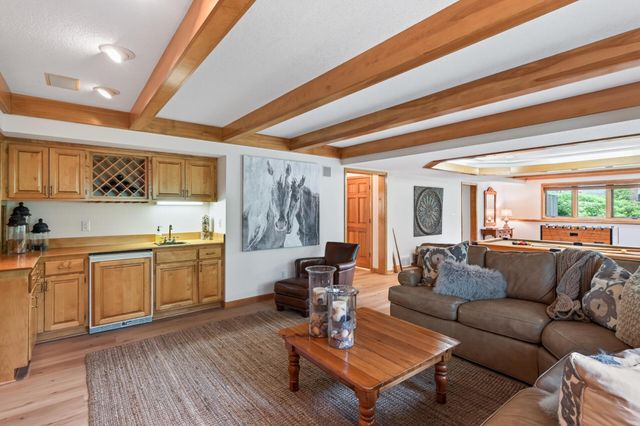 18720 25th Avenue N, Plymouth, MN 55447
