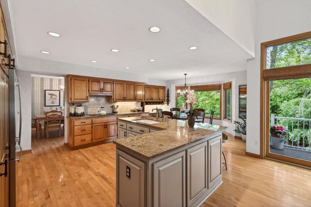 18720 25th Avenue N, Plymouth, MN 55447