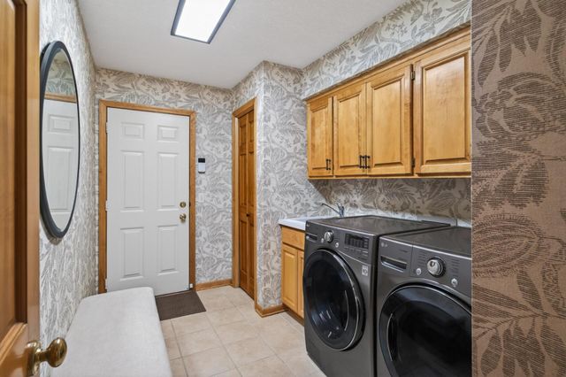 18720 25th Avenue N, Plymouth, MN 55447