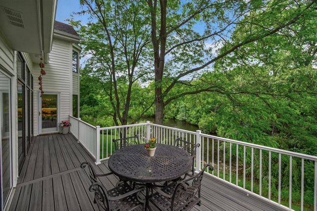 18720 25th Avenue N, Plymouth, MN 55447