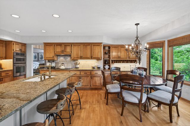 18720 25th Avenue N, Plymouth, MN 55447