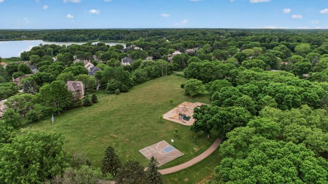 18720 25th Avenue N, Plymouth, MN 55447
