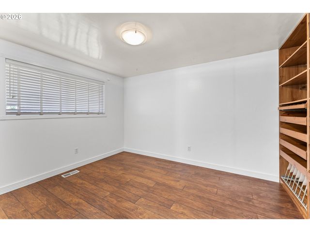 5687 Se LLOYD St, Milwaukie, OR 97222