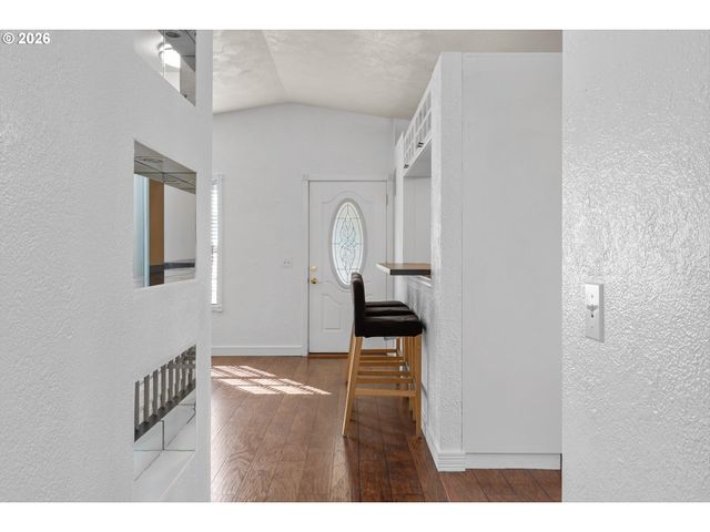 5687 Se LLOYD St, Milwaukie, OR 97222