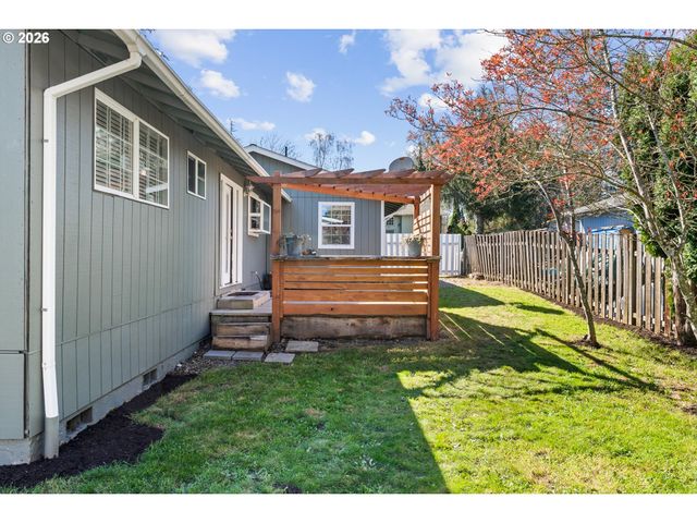 5687 Se LLOYD St, Milwaukie, OR 97222