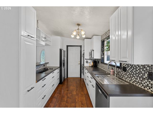 5687 Se LLOYD St, Milwaukie, OR 97222