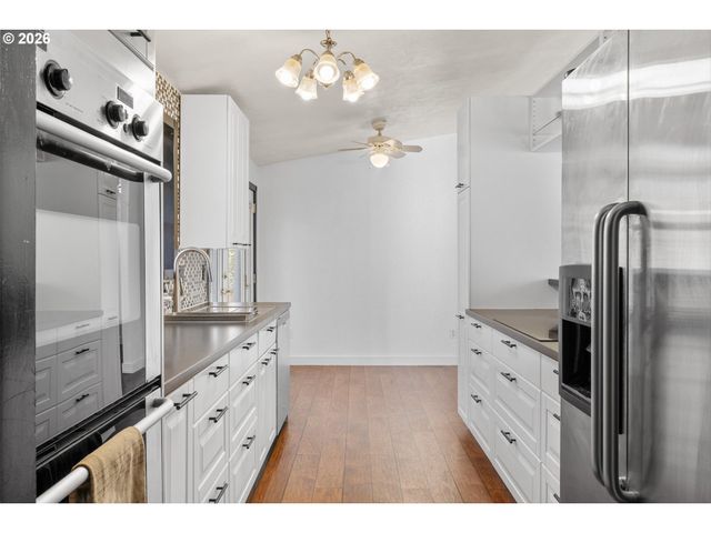 5687 Se LLOYD St, Milwaukie, OR 97222