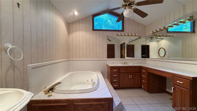 1205 E 10th Street, Sand Springs, OK 74063