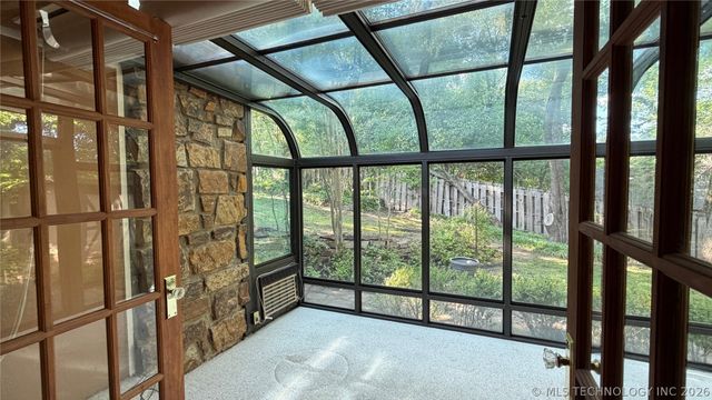 1205 E 10th Street, Sand Springs, OK 74063