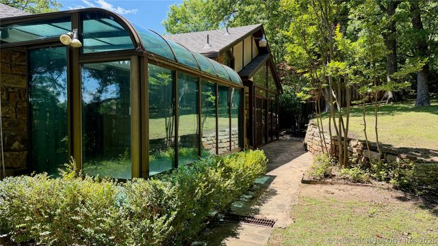 1205 E 10th Street, Sand Springs, OK 74063