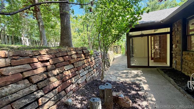 1205 E 10th Street, Sand Springs, OK 74063
