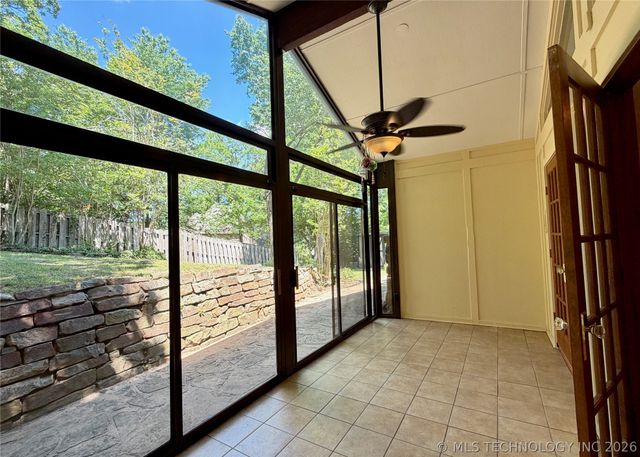 1205 E 10th Street, Sand Springs, OK 74063