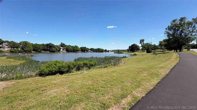 1205 E 10th Street, Sand Springs, OK 74063
