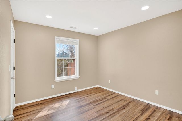 1020 N Ethyl Avenue, Springfield, MO 65802