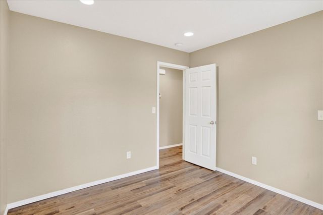 1020 N Ethyl Avenue, Springfield, MO 65802