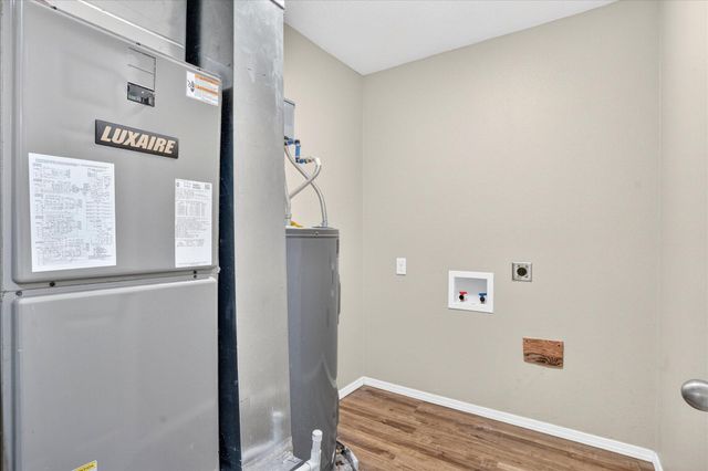 1020 N Ethyl Avenue, Springfield, MO 65802