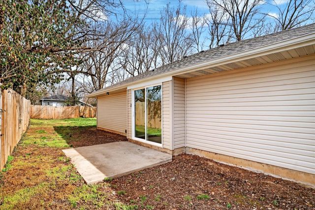 1020 N Ethyl Avenue, Springfield, MO 65802